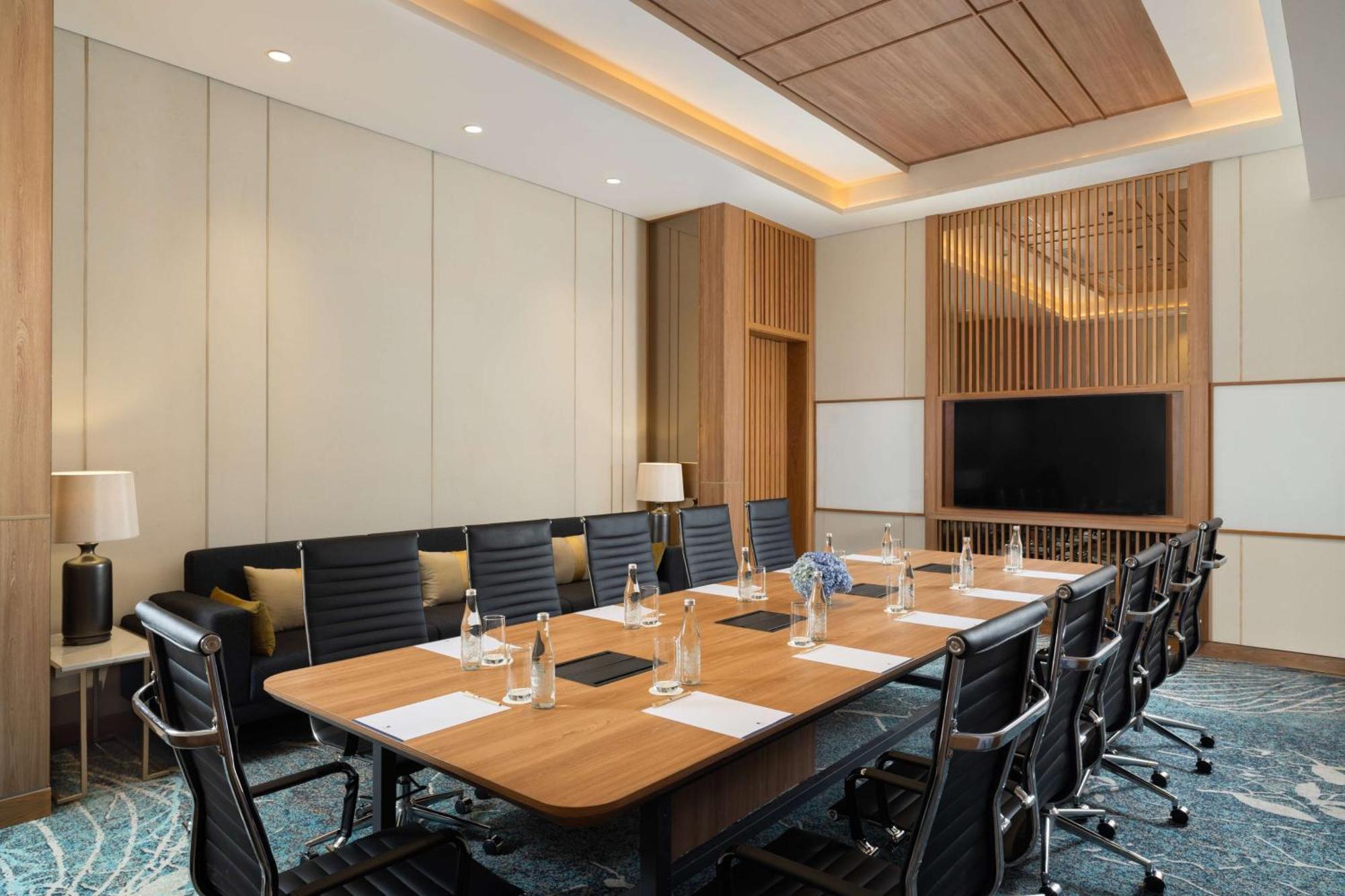 Doubletree By Hilton Jakarta Bintaro Jaya Serpong Zewnętrze zdjęcie
